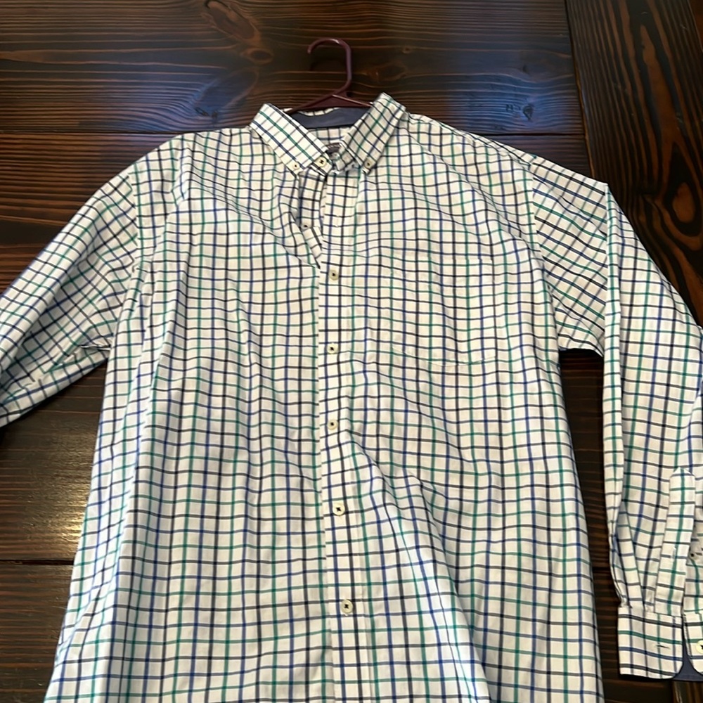Van Heusen originals classic fit dress shirt button down. Size xl